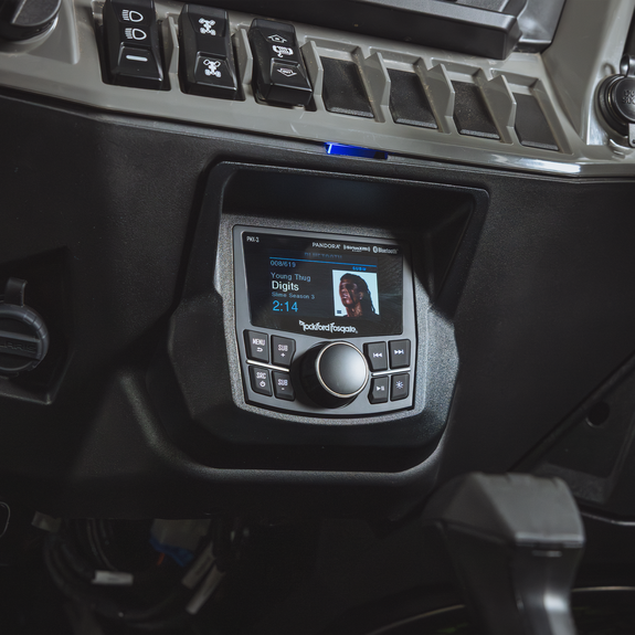 Lifestyle detail shot of PMX-3 in Dash