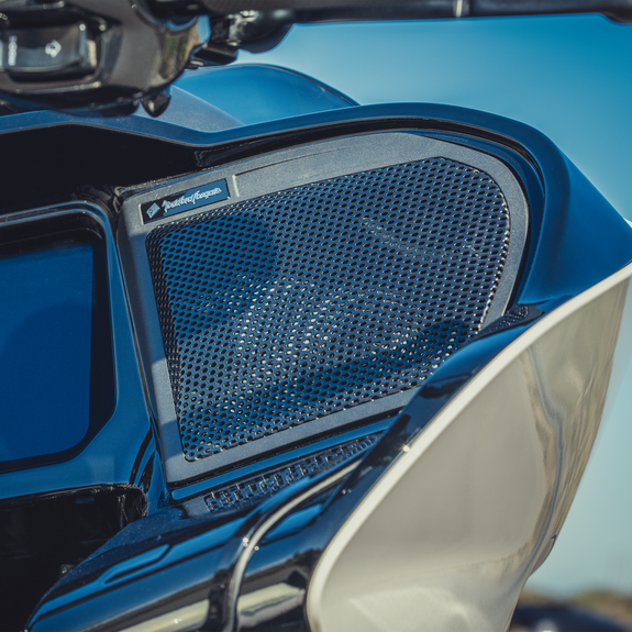 TMS24-65 Lifestyle Front Fairing Shot Detail