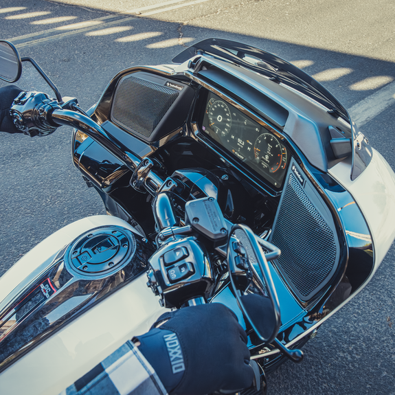 TMS24-65 Lifestyle Front Fairing Shot