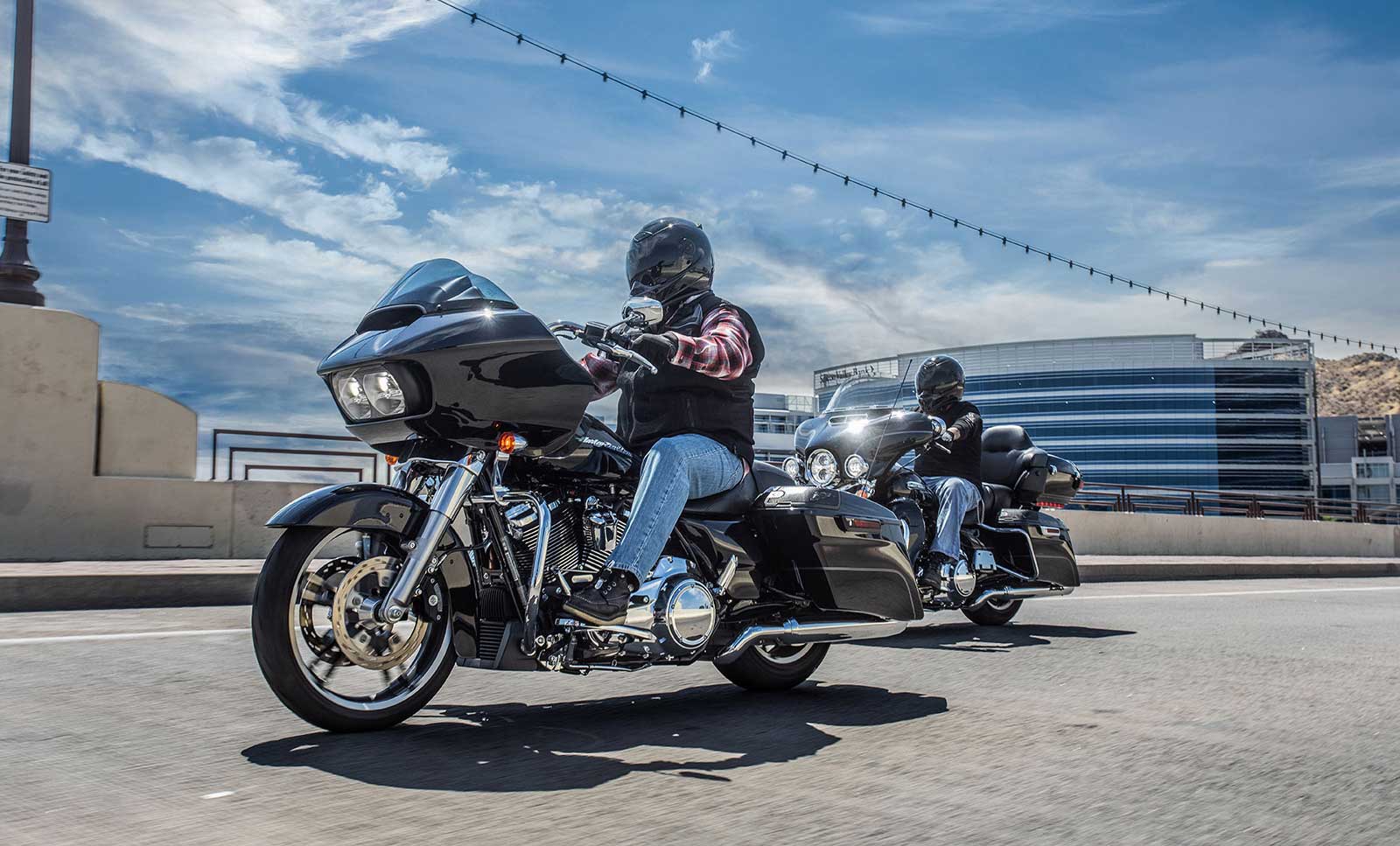 Harley-Davidson® Audio Powered by Rockford Fosgate: motorcycles driving over Tempe Town Lake in Arizona