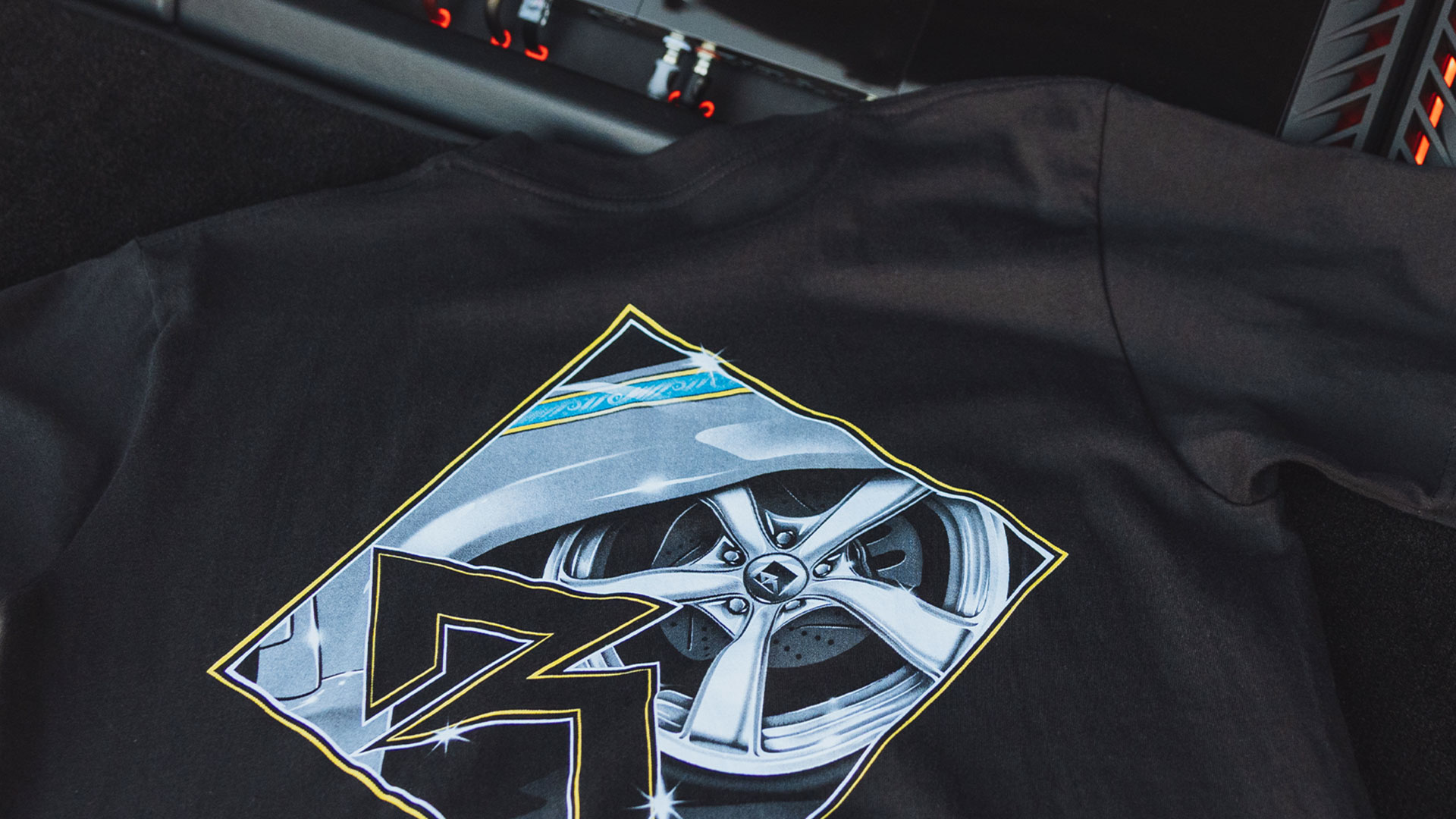 新品　Deuxieme Classe AMERICANA LOGO TEE HUF x Goodyear Grand Prix Triple Triangle Olive T-Shirt