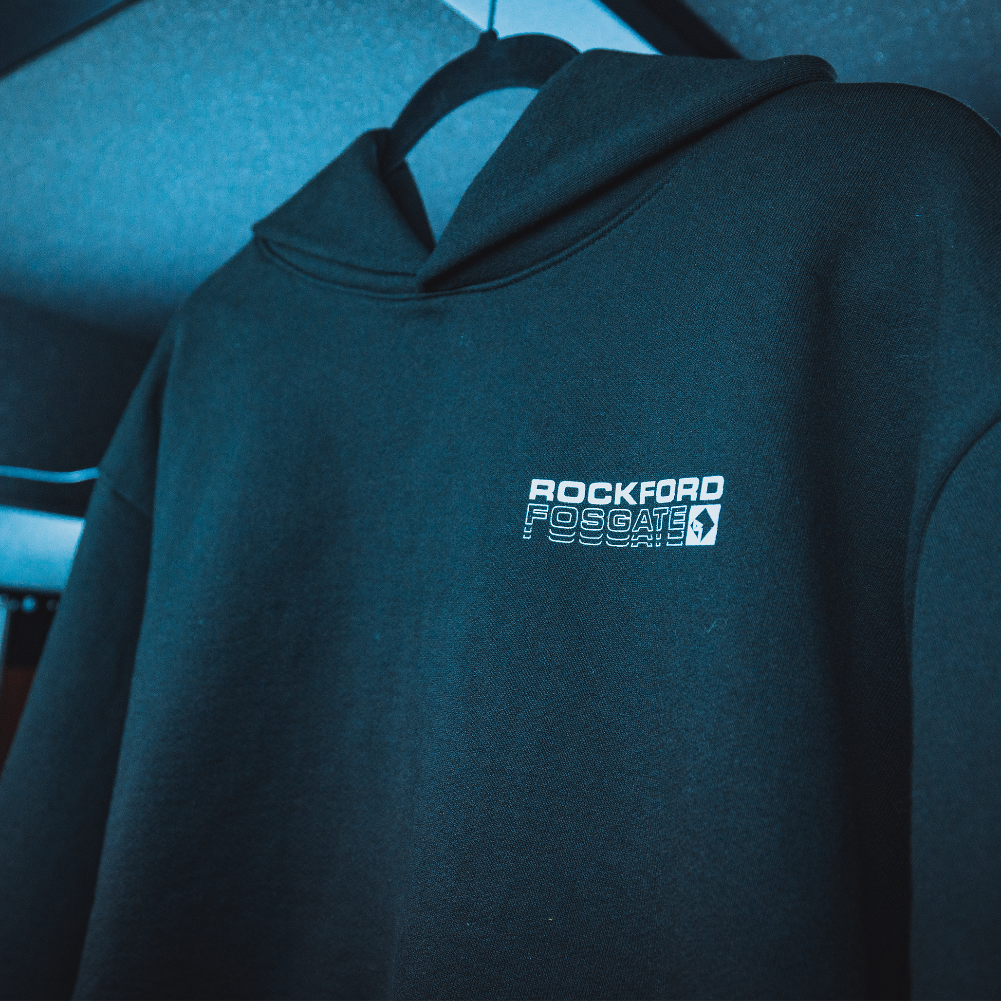 S-Strahoop Hoodie Black | The Webster